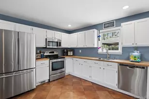 85 Old Stone Rd, Calverton, NY 11933 - Photo 19
