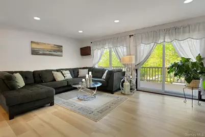 18 Scenic Circle #18, Croton on Hudson, NY 10520 - Photo 3