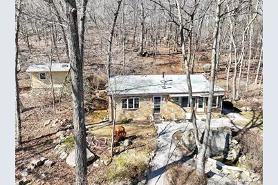 31 Hemlock Hill Lane, Montebello, NY 10901 - Photo 5