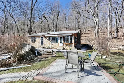 31 Hemlock Hill Lane, Montebello, NY 10901 - Photo 9