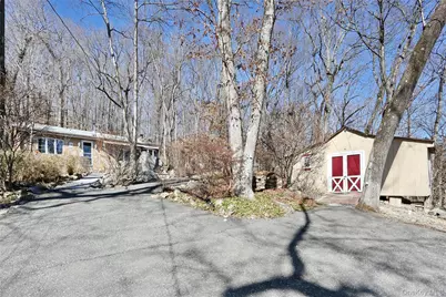 31 Hemlock Hill Lane, Montebello, NY 10901 - Photo 11