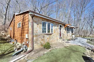 31 Hemlock Hill Ln, Montebello, NY 10901 - Photo 7