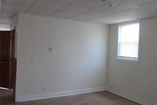 35 Taylor Ave, Poughkeepsie, NY 12601 - Photo 11