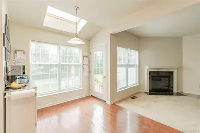 908 Huntington Drive, Fishkill, NY 12524 - Photo 7