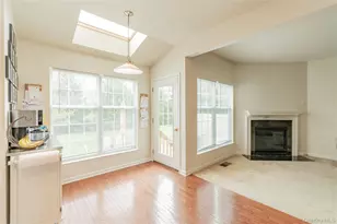 908 Huntington Dr, Fishkill, NY 12524 - Photo 7