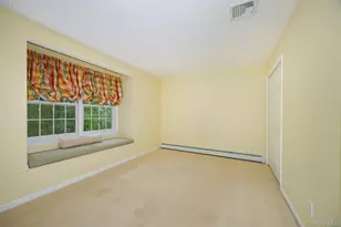 76 Rockledge Dr, Pleasant Valley, NY 12569 - Photo 25