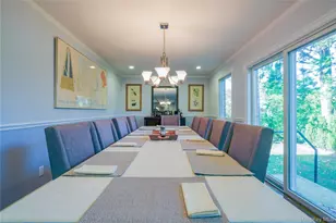 752 Kensington Ct, Westbury, NY 11590 - Photo 9
