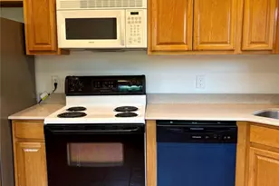 28 Rocco Dr, East Northport, NY 11731 - Photo 5