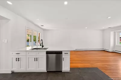 8 Whitebirch Lane, Commack, NY 11725 - Photo 9
