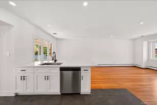 8 White Birch Ln, Commack, NY 11725 - Photo 9