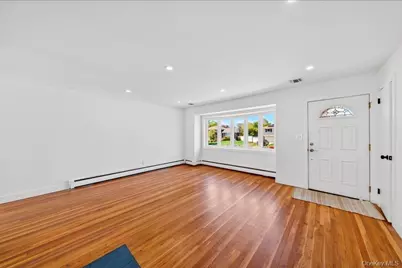 8 Whitebirch Lane, Commack, NY 11725 - Photo 5