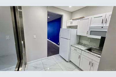 11221 Jamaica Avenue, Richmond Hill, NY 11418 - Photo 13