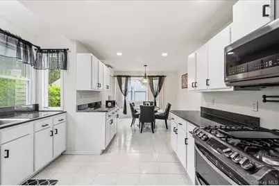 20 School House Lane, Syosset, NY 11791 - Photo 13