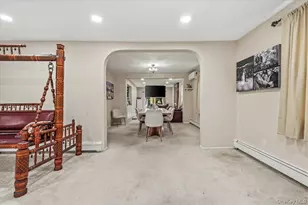 20 School House Ln, Syosset, NY 11791 - Photo 5