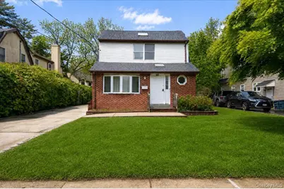 20 School House Lane, Syosset, NY 11791 - Photo 1