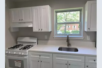 260-18 75th Avenue #1st fl, Glen Oaks, NY 11004 - Photo 5