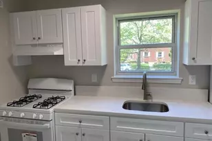 260-18 75th Ave, Glen Oaks, NY 11004 - Photo 5