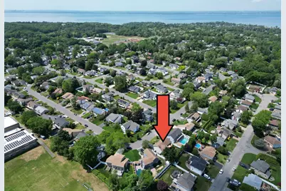 43 Hitching Post Lane, Glen Cove, NY 11542 - Photo 25
