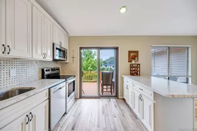 43 Hitching Post Lane, Glen Cove, NY 11542 - Photo 9