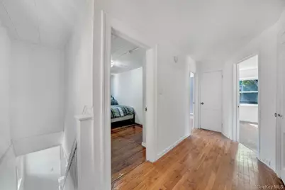 295 Washington Street, Hempstead, NY 11550 - Photo 9