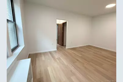 14246 Sanford Ave, 5F Sanford, Flushing, NY 11355 - Photo 3