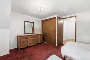 24 Spring Garden St, Valley Stream, NY 11580 - Photo 17