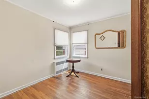 24 Spring Garden St, Valley Stream, NY 11580 - Photo 13