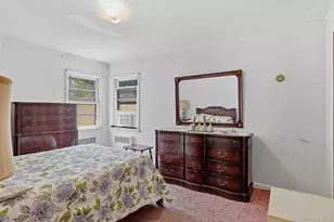 24 Spring Garden St, Valley Stream, NY 11580 - Photo 11