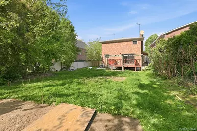 47-18 Glenwood Street, Little Neck, NY 11362 - Photo 31