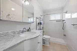 47-18 Glenwood St, Little Neck, NY 11362 - Photo 25