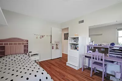97 Hanson Lane, New Rochelle, NY 10804 - Photo 17