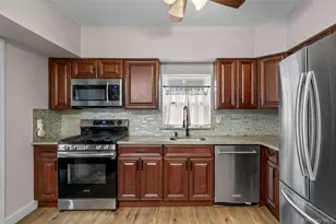 364 S Broadway, Lindenhurst, NY 11757 - Photo 11