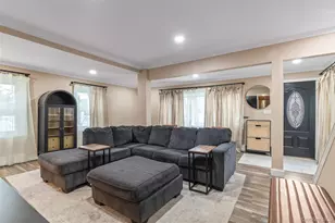 364 S Broadway, Lindenhurst, NY 11757 - Photo 5