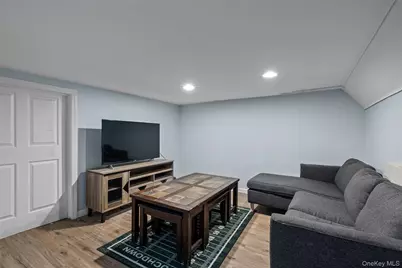 364 S Broadway, Lindenhurst, NY 11757 - Photo 19