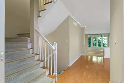 102 Boulder Ridge Road, Scarsdale, NY 10583 - Photo 9