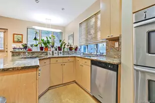 84-21 Beverly Rd, Kew Gardens, NY 11415 - Photo 11