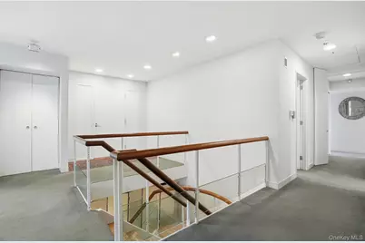 55 Hampton Oval, New Rochelle, NY 10805 - Photo 17