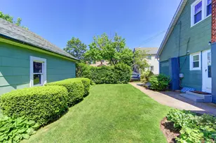 54 McKinley Ave, Albertson, NY 11507 - Photo 27