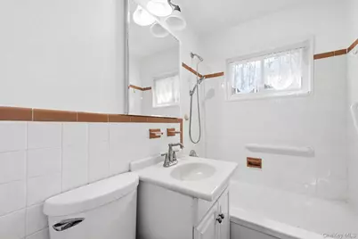 263 N Newbridge Road #1C, Levittown, NY 11756 - Photo 17