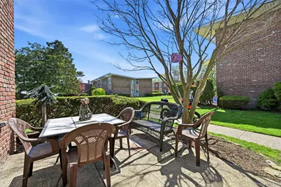 263 N Newbridge Road #1C, Levittown, NY 11756 - Photo 11