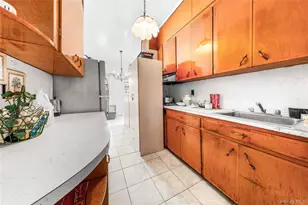 32-17 46th St, Astoria, NY 11103 - Photo 3