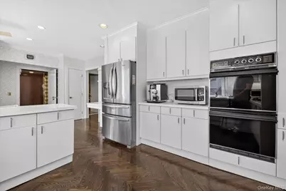 9 Easthaven Lane, White Plains, NY 10605 - Photo 7