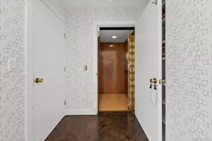 9 Easthaven Ln, White Plains, NY 10605 - Photo 11