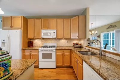 47 Snowdance Lane, Nesconset, NY 11767 - Photo 15