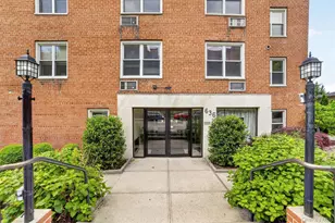 636 N Terrace Ave, Mount Vernon, NY 10552 - Photo 1