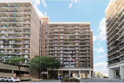 152-18 Union Turnpike #8S, Flushing, NY 11367 - Photo 1