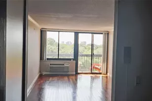 152-18 Union Tpke, Flushing, NY 11367 - Photo 25