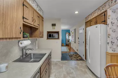 472 Bohemia Parkway, Sayville, NY 11782 - Photo 7