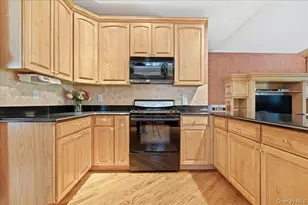 65 Redan Dr, Smithtown, NY 11787 - Photo 25