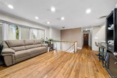 2501 Rose Place, Westbury, NY 11590 - Photo 13